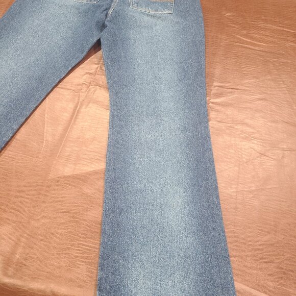 Express Blues Plus Bootcut Jeans Lightwash Bootcut Like New - Picture 8 of 9